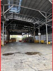 Jalan Buroh (D22), Warehouse #460798311